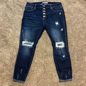 woman’s KanCan skinny jeans, size 30